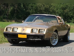 Pontiac Firebird - 1981 Formula 400 Turbo T-roof Coupe Coupe