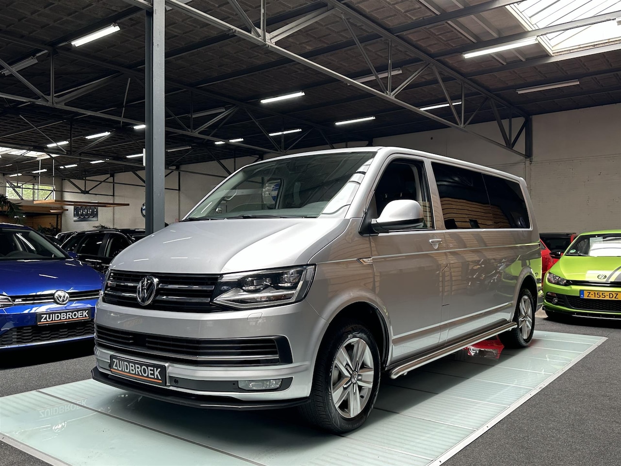 Volkswagen Transporter - 2.0 TDI DSG 4-Motion LEER Navi Airco Camera 6-PERS. - AutoWereld.nl