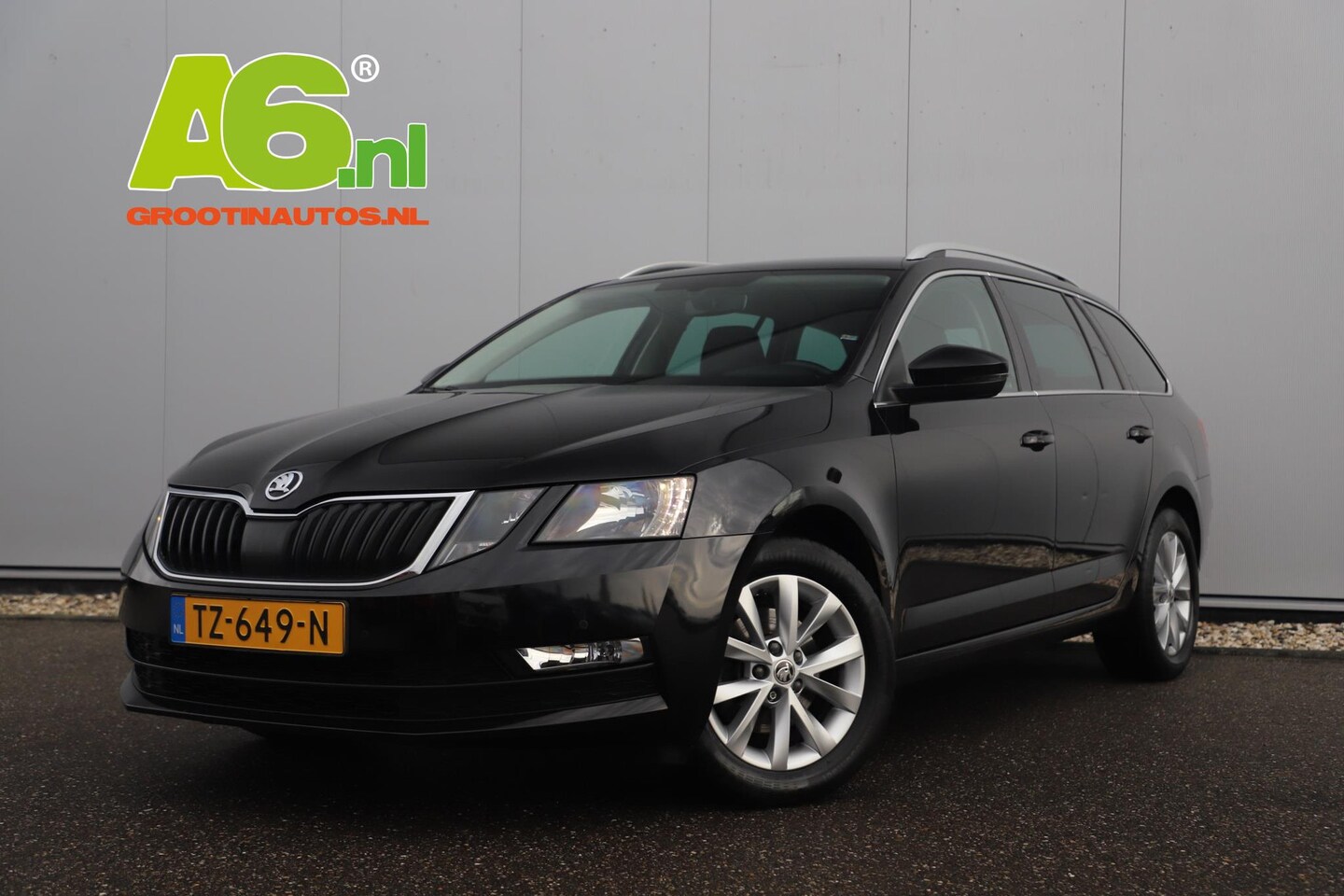 Skoda Octavia Combi - 1.0 TSI Greentech Ambition Business Trekhaak Groot Navi Stoelverwarming Clima Cruise Carpl - AutoWereld.nl