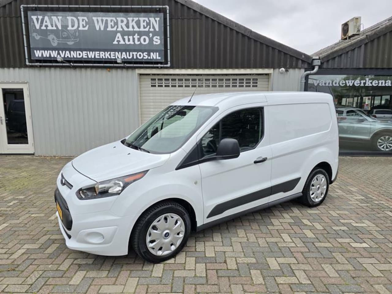 Ford Transit Connect - 1.5 TDCI L1 Trend Airco|Navi|Camera|Bijrijdersbank|Nap!!! - AutoWereld.nl