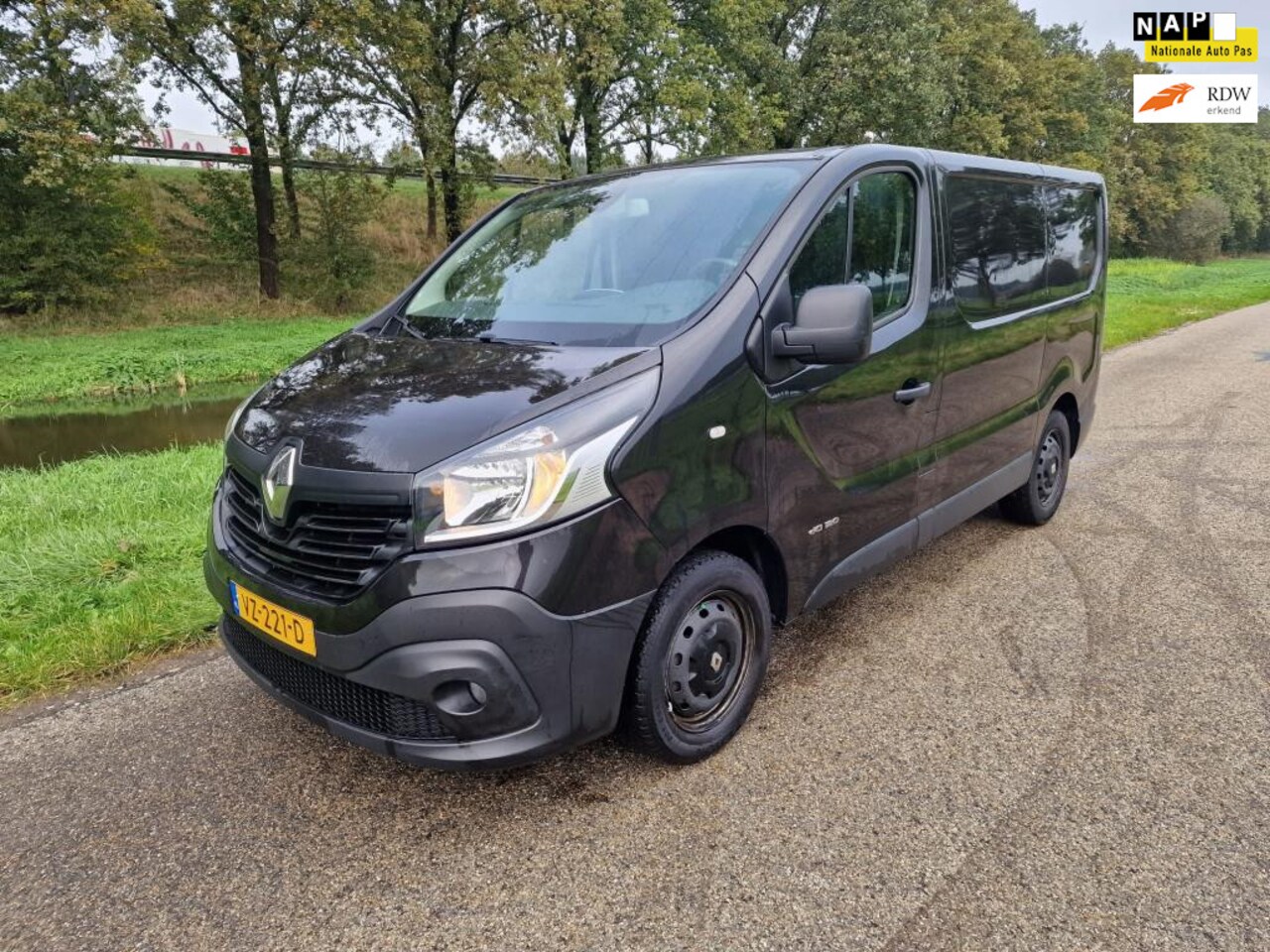 Renault Trafic - 1.6 dCi T27 L1H1 Luxe NAV*Cruise*Camera*Inrichting - AutoWereld.nl