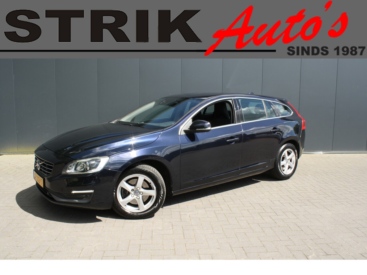 Volvo V60 - 2.0 D3 EURO 6 Nordic+ - NAVIGATIE - CAMERA - AutoWereld.nl