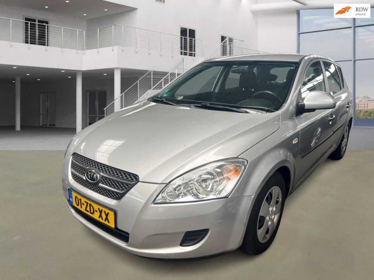 Kia Cee'd - 1.4 X-tra 5 DEUR AIRCO 2 X SLEUTELS TREKHAAK - AutoWereld.nl