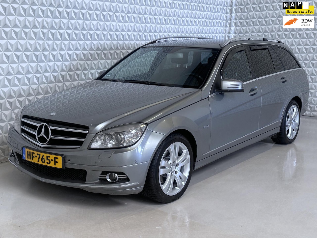 Mercedes-Benz C-klasse Estate - 250 CDI BlueEFFICIENCY Avantgarde 250 CDI BlueEFFICIENCY Avantgarde (2009) - AutoWereld.nl