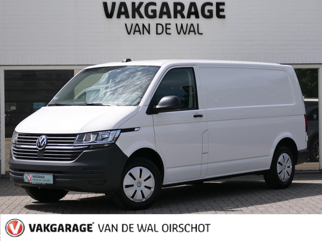 Volkswagen Transporter - 2.0 TDI L2H1 30 Comfortline | Trekhaak | Parkeersensor V+A | Standkachel | Stoelverwarming - AutoWereld.nl