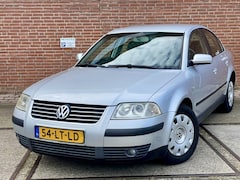 Volkswagen Passat - 2.0-20V Arctic |Clima |CruiseC |Nwe Apk |NAP