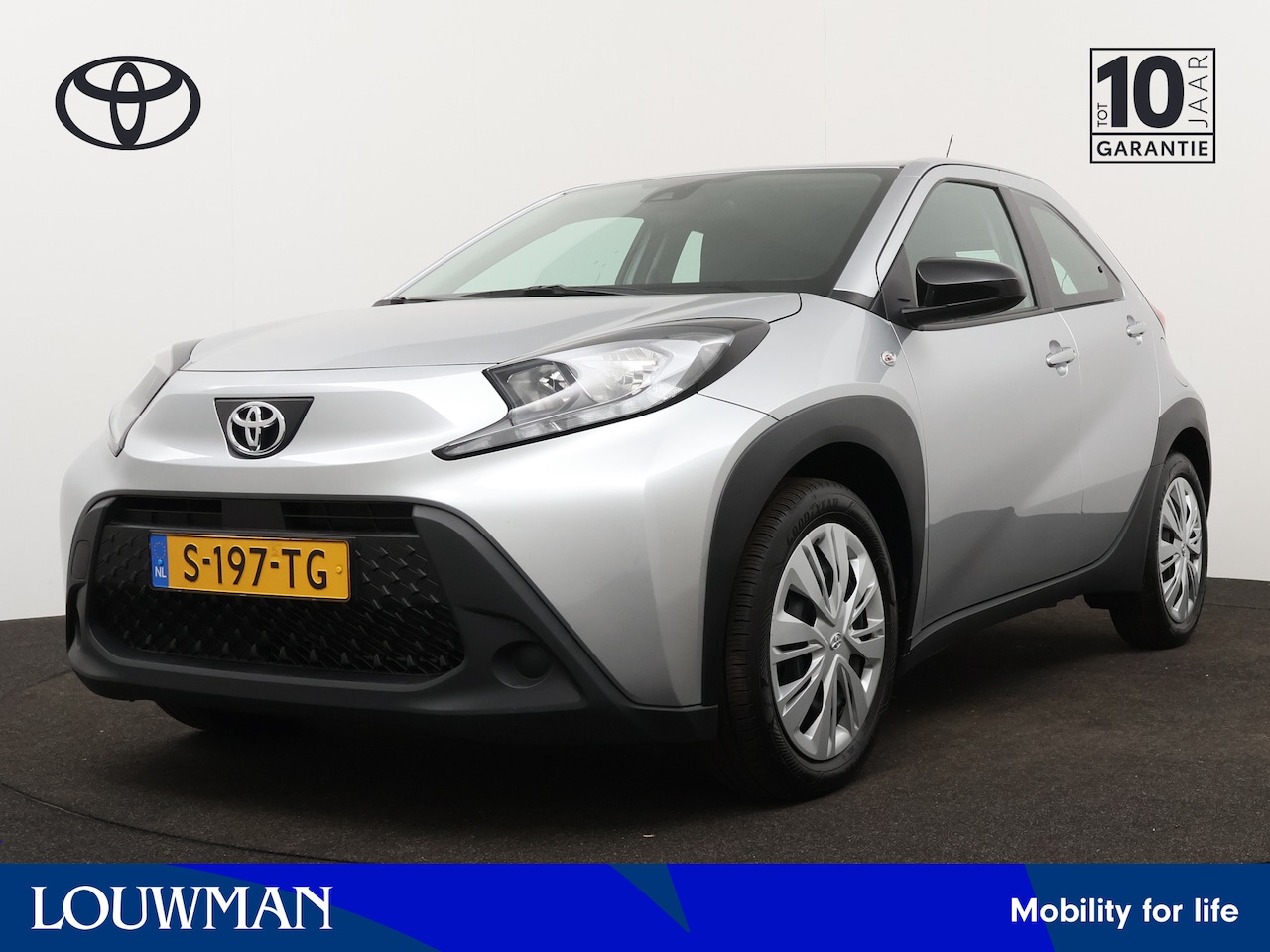 Toyota Aygo X - 1.0 VVT-i MT play 1.0 VVT-i MT play - AutoWereld.nl