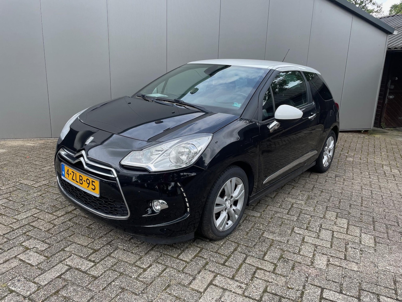 Citroën DS3 - 1.6 e-HDi So Chic 1.6 e-HDi So Chic - AutoWereld.nl