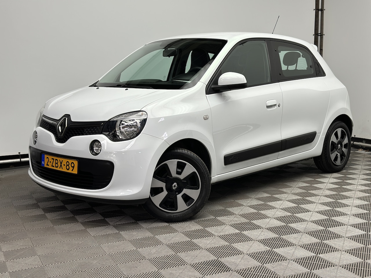 Renault Twingo - 1.0 SCe Expression 5-drs Airco NL Auto - AutoWereld.nl