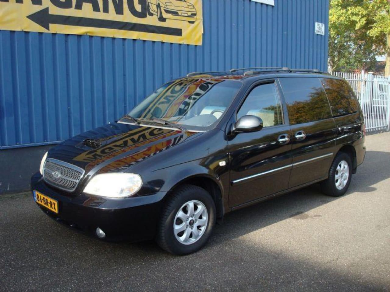 Kia Carnival - 2.9 CRDI EX AIRCO +TREKHAAK + GRIJS KENTEKEN . - AutoWereld.nl