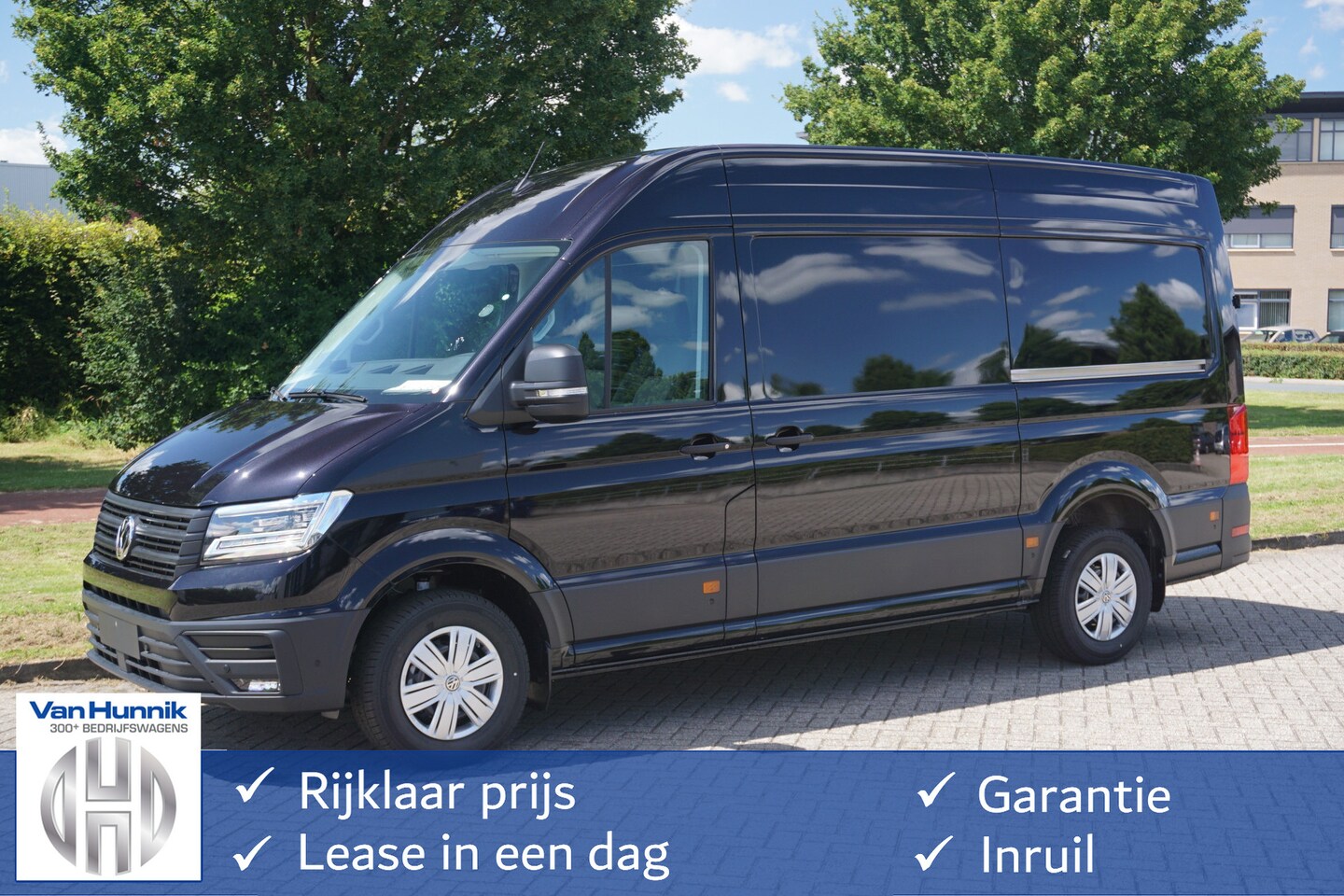 Volkswagen Crafter - 35 2.0 177 L3H3 AUT Navi, Camera, Gev. Stoel, Alarm, LED, 2x Schuifdeur!! NR. *267* - AutoWereld.nl