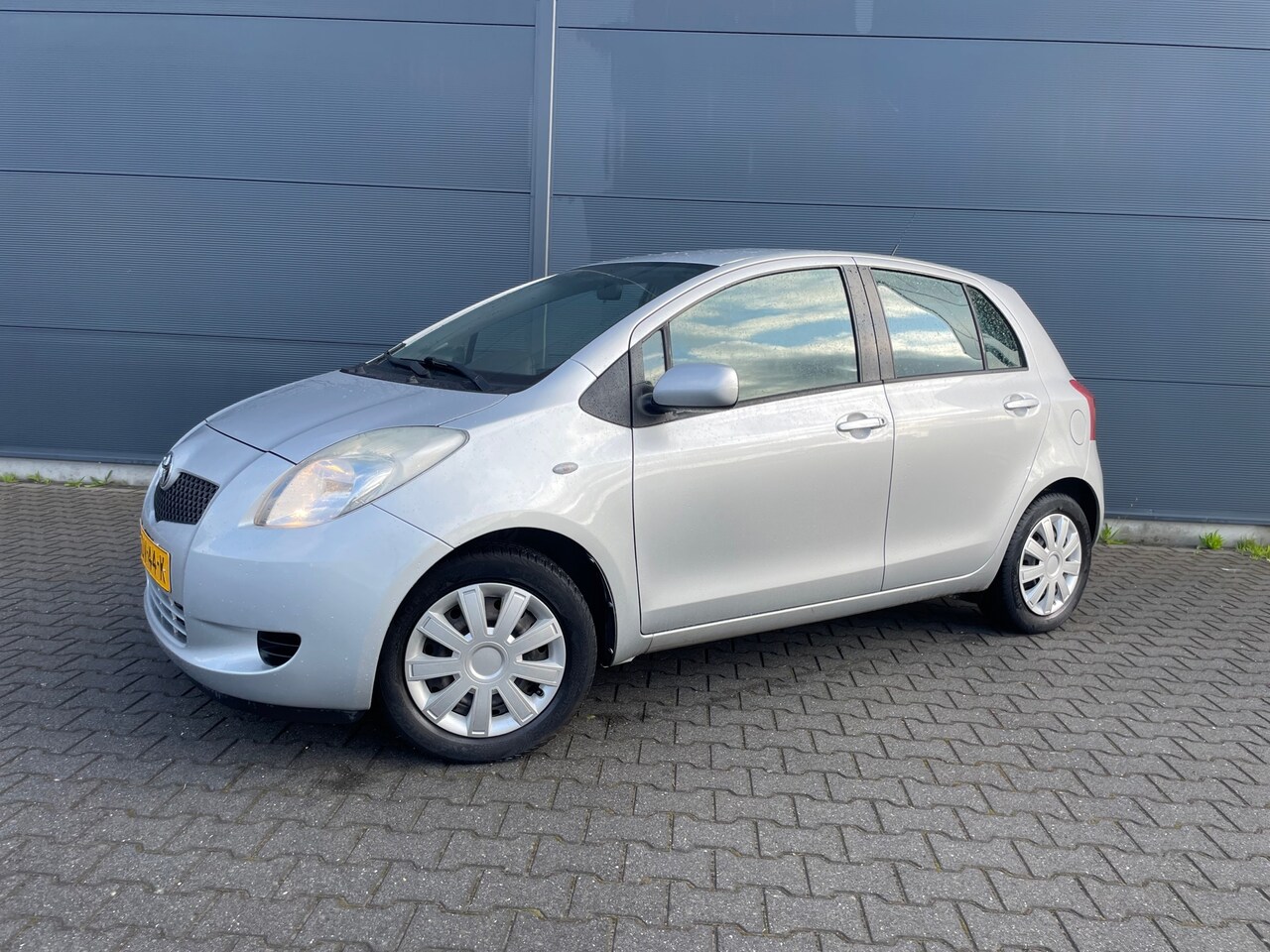 Toyota Yaris - 1.3 VVTi Luna MMT bouwjaar 2006 met 81000 km!!!! - AutoWereld.nl