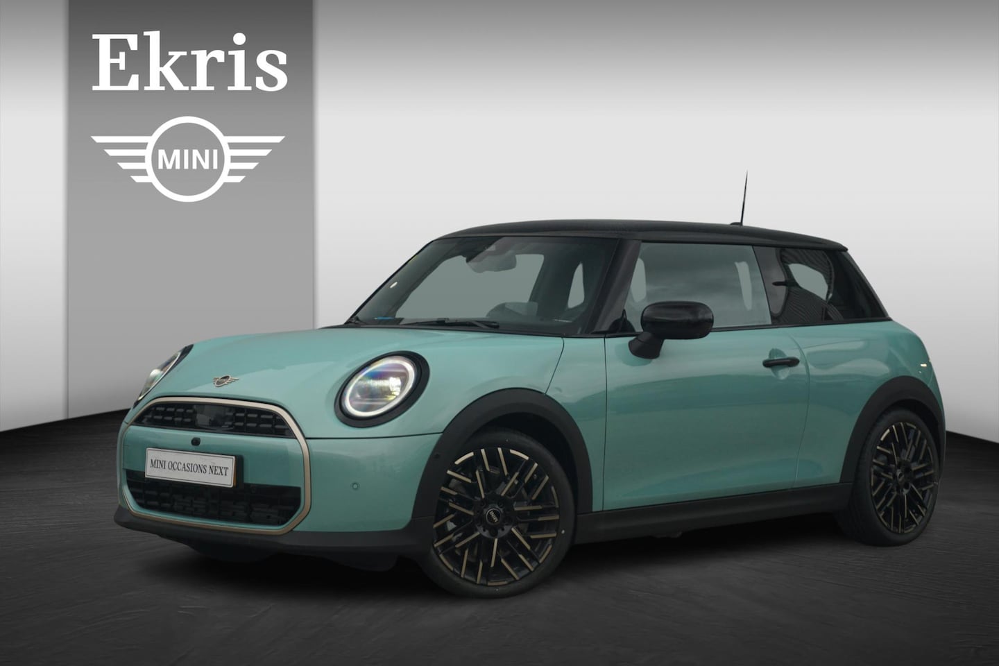 MINI Cooper - 3-deurs C Favoured / Pack L / Comfort Acces / Panorama Dak / Harman Kardon / Stoelverwarmi - AutoWereld.nl