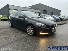 Volvo V40 - 1.6 D2