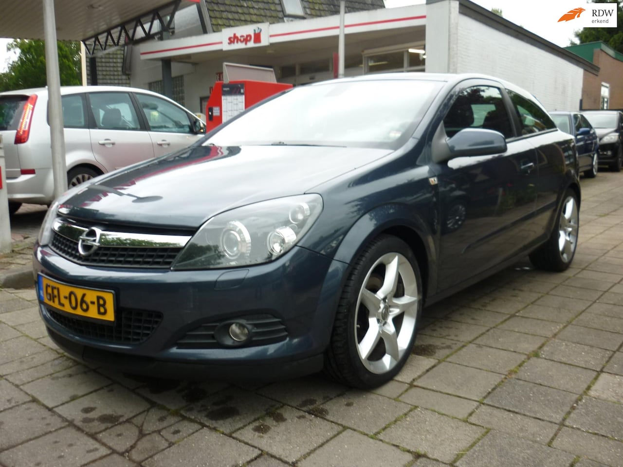 Opel Astra GTC - 2.0 turbo sport navi,18 inch 6 versn. - AutoWereld.nl