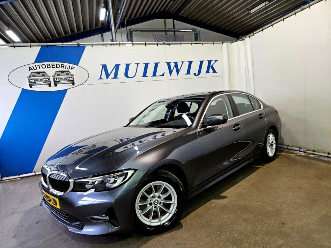 BMW 3-serie - 320i Executive Edition / 1e eigenaar / NL Auto - AutoWereld.nl