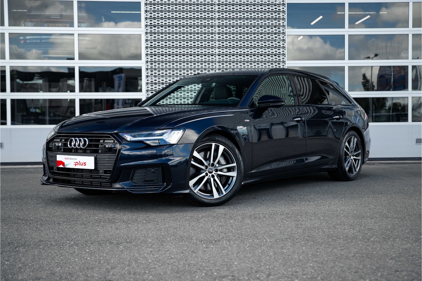 Audi A6 Avant - 50 TFSI e S Edition | Assistentiepakket Tour | Privacy glass | Zwart optiek - AutoWereld.nl