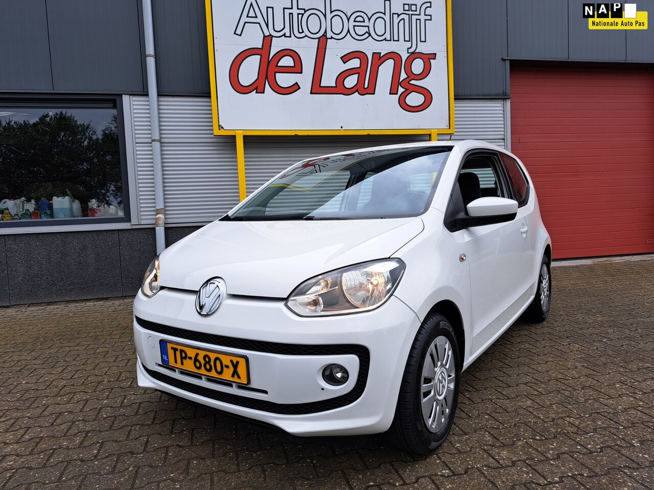 Volkswagen Up! - 1.0 move up! BlueMotion luxe uitv. airco stoelverwarming etc.nw apk - AutoWereld.nl