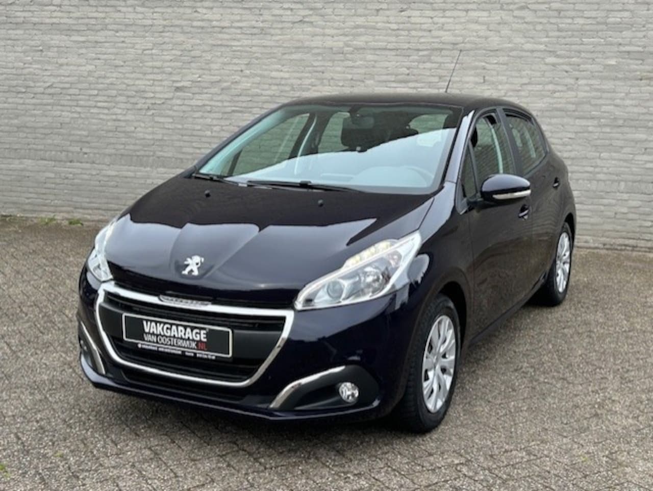 Peugeot 208 - 1.2 PureT. Blue Lion - AutoWereld.nl