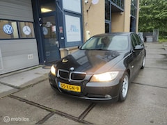 BMW 3-serie - 318d Executive