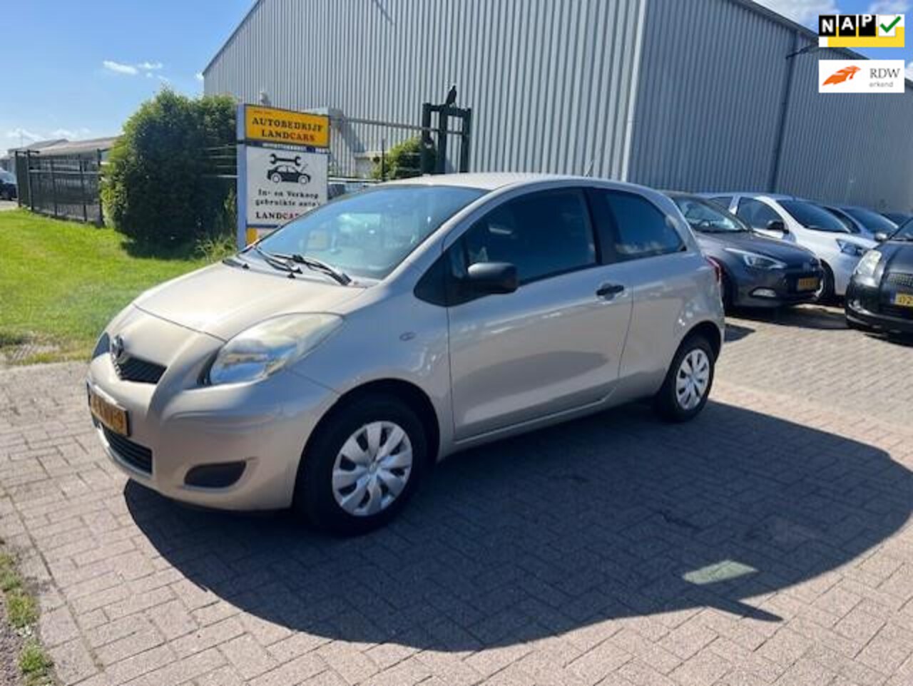 Toyota Yaris - 1.0 VVTi Acces 1.0 VVTi Acces - AutoWereld.nl