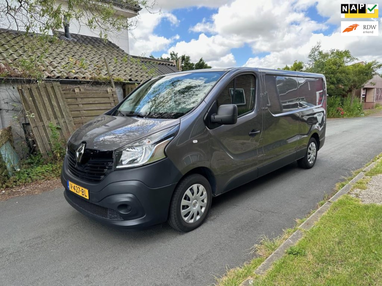 Renault Trafic - 1.6 dCi T29 L2H1 Luxe NAVI PDC AIRCO NETTE AUTO - AutoWereld.nl