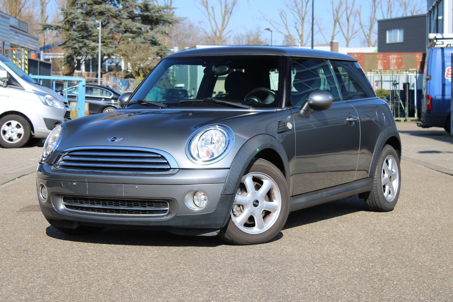 MINI One - Mini 1.4 met nieuwe motor .koppeling, airco - AutoWereld.nl