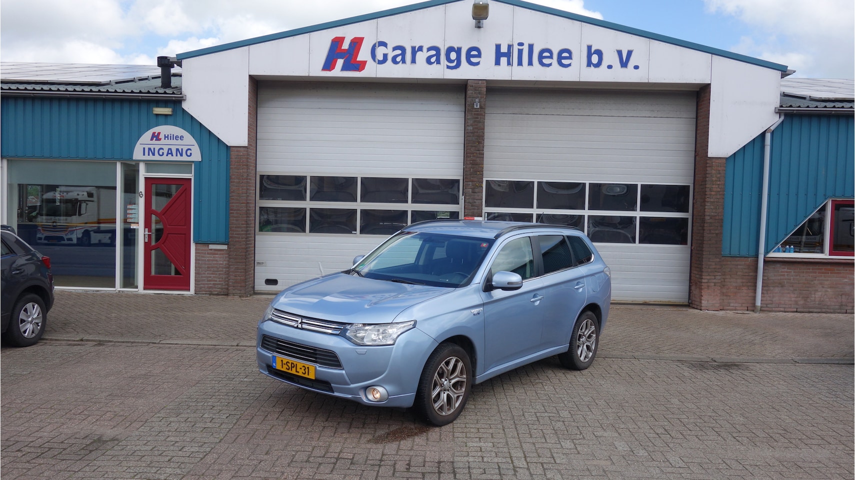 Mitsubishi Outlander - 2.0 PHEV Intense + - AutoWereld.nl