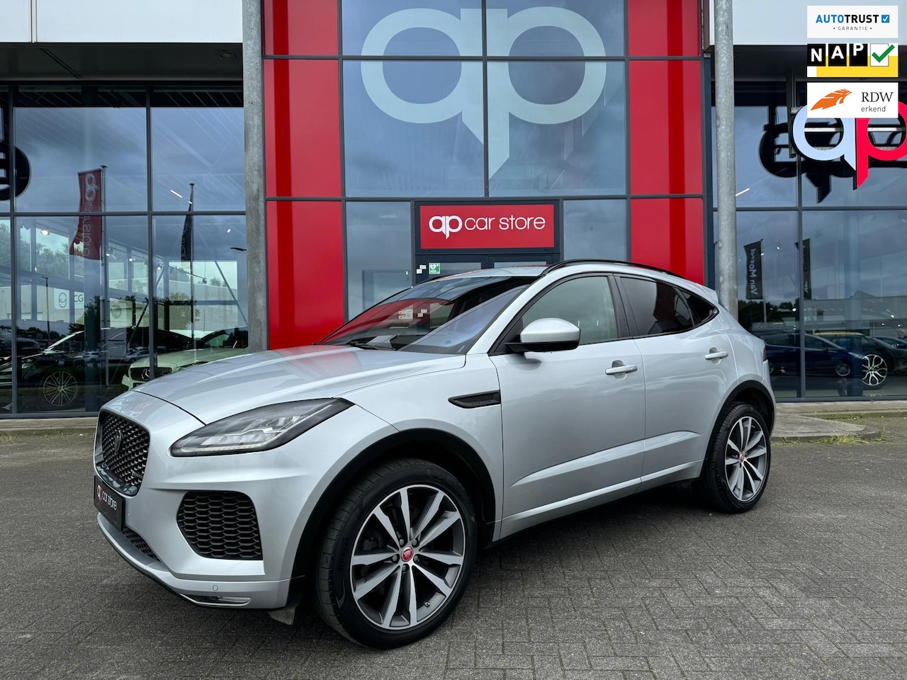 Jaguar E-Pace - R-Dynamic Panorama Carplay Camera Parksens - AutoWereld.nl