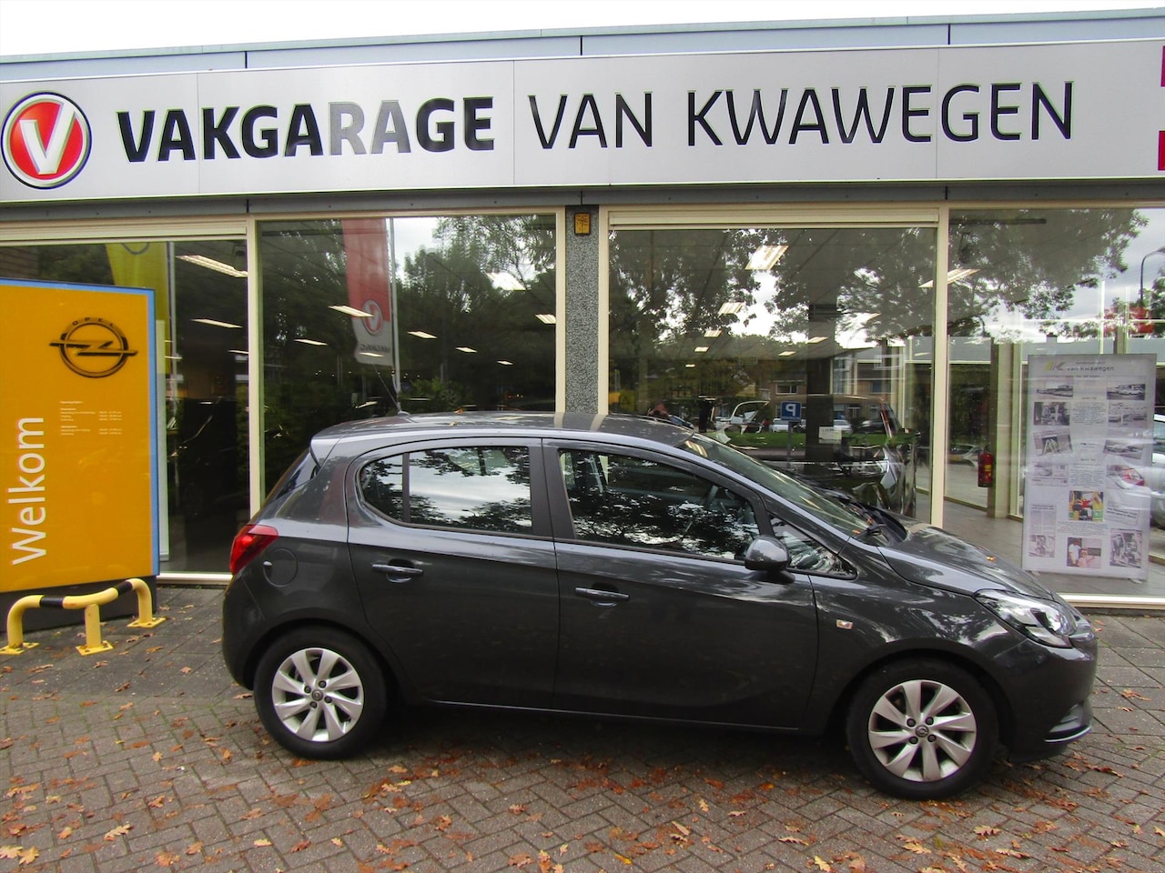 Opel Corsa - 1.2 AIRCO / L.M. VELGEN / BLUETOOTH - AutoWereld.nl