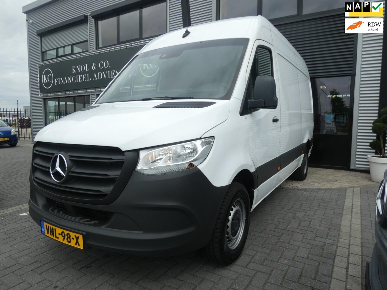 Mercedes-Benz Sprinter - 311 1.9 CDI L2H1 DC - AutoWereld.nl