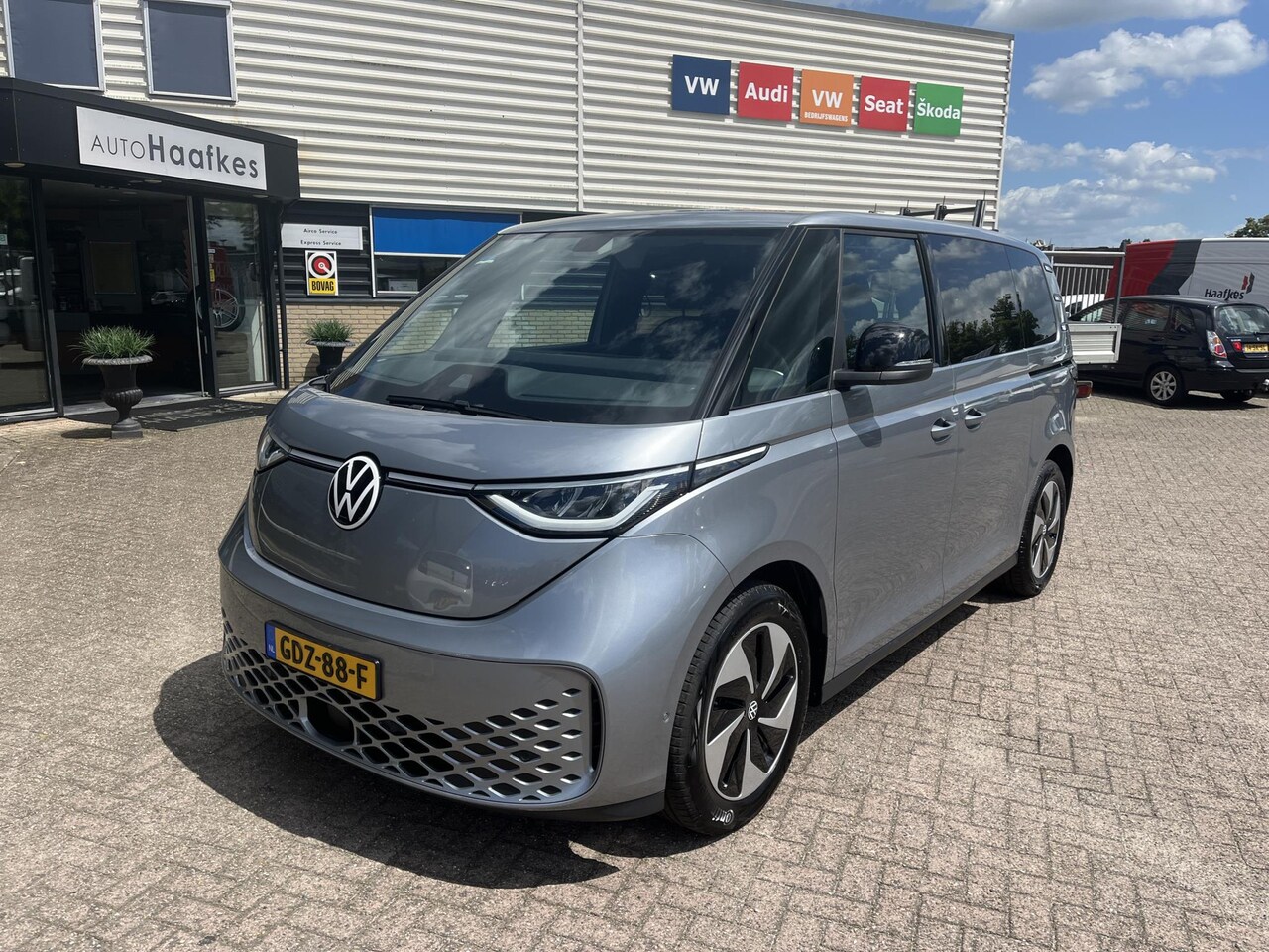 Volkswagen ID. Buzz - Pro Advantage 77kWh Nieuwe auto, voorzien van alle veiligheidssystemen en diverse pakkette - AutoWereld.nl