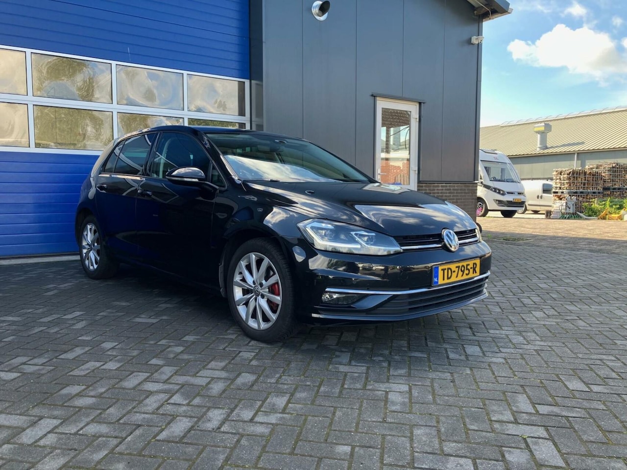 Volkswagen Golf - 1.5 TSI Highline DSG trekhaak Navi - AutoWereld.nl