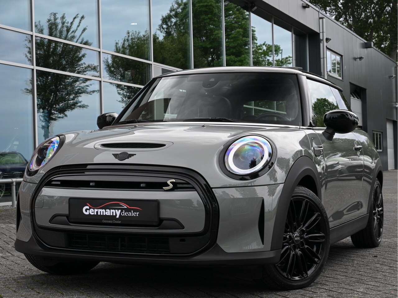 MINI Mini-Electric - Cooper 33 kWh - AutoWereld.nl