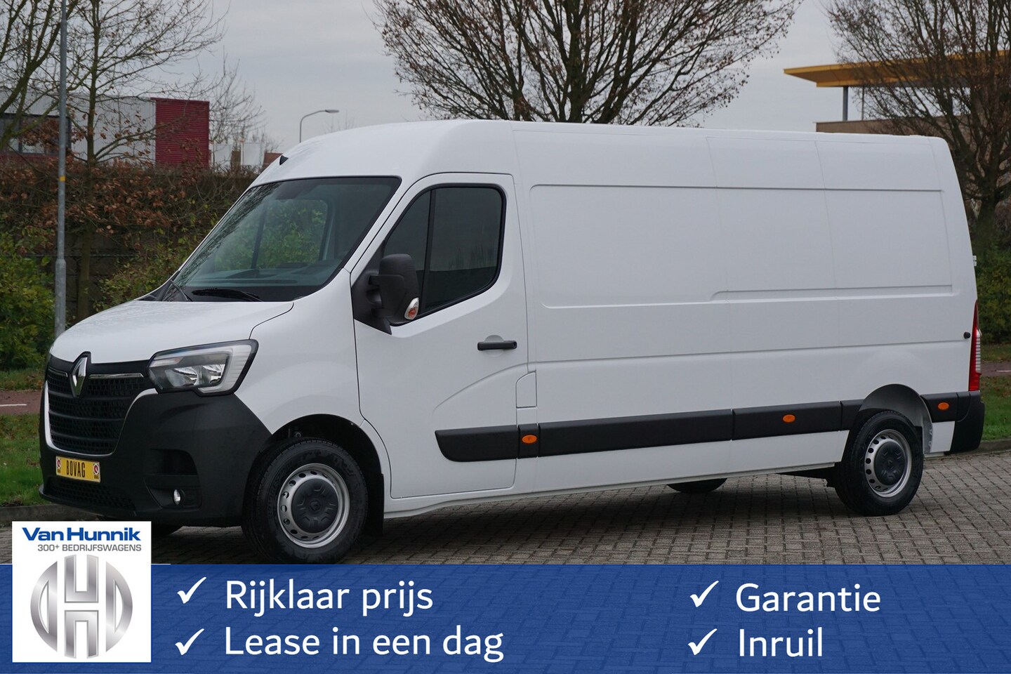 Renault Master - T35 2.3 150PK Grand Confort L3H2 Airco, Navi, Camera, Trekhaak, Betimmering! NR. T809* - AutoWereld.nl