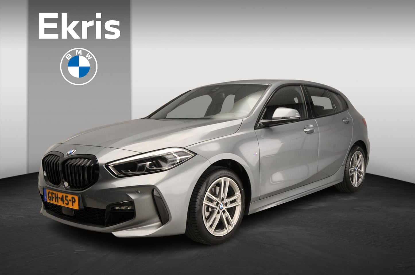 BMW 1-serie - 5-deurs 118i M-Sportpakket / LED / Navigatie / Stoelverwarming / Stuurverwarming / Shadow - AutoWereld.nl