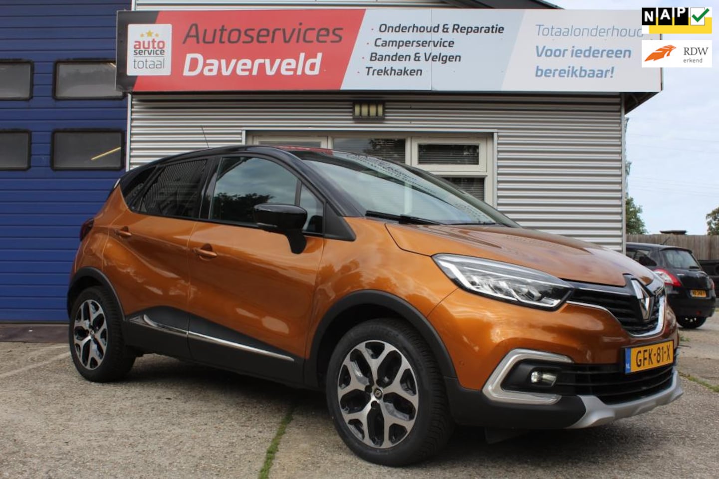 Renault Captur - 1.3 TCe 130 intens, 150pk, navigatie, airco, achteruitrijcamera, full led koplampen, cruis - AutoWereld.nl