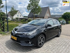 Toyota Auris Touring Sports - 1.8 Hybrid Dynamic Ultimate