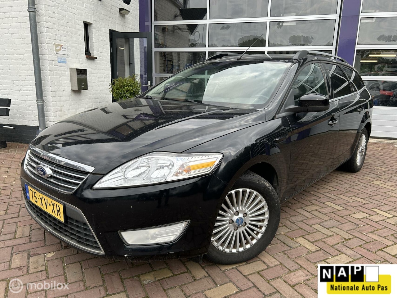 Ford Mondeo Wagon - 2.0-16V Ghia * AIRCO * TREKHAAK * - AutoWereld.nl