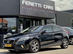 Volvo V40 Cross Country - 1.6 D2 MOMENTUM. AIRCO LED LMV PDC