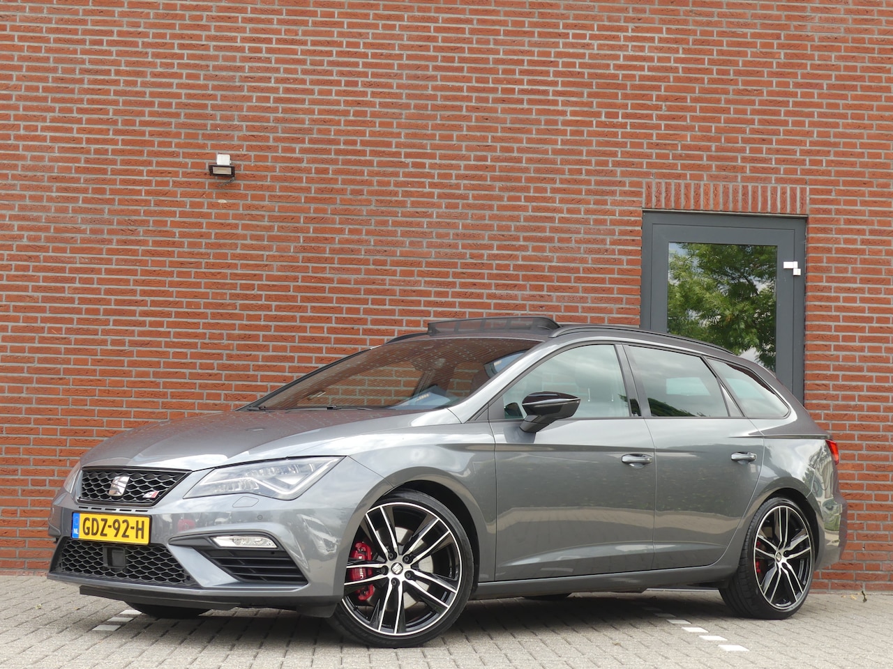 Seat Leon ST - 2.0 TSI CUPRA 300 2.0 TSI CUPRA 300 - AutoWereld.nl