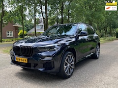 BMW X5 - XDrive45e High Exe 394PK M-Sport Pano Hud HK 1e Eig