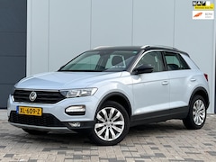 Volkswagen T-Roc - 1.5 TSI Style AUTOMAAT NAVI PRACHTIGE AUTO