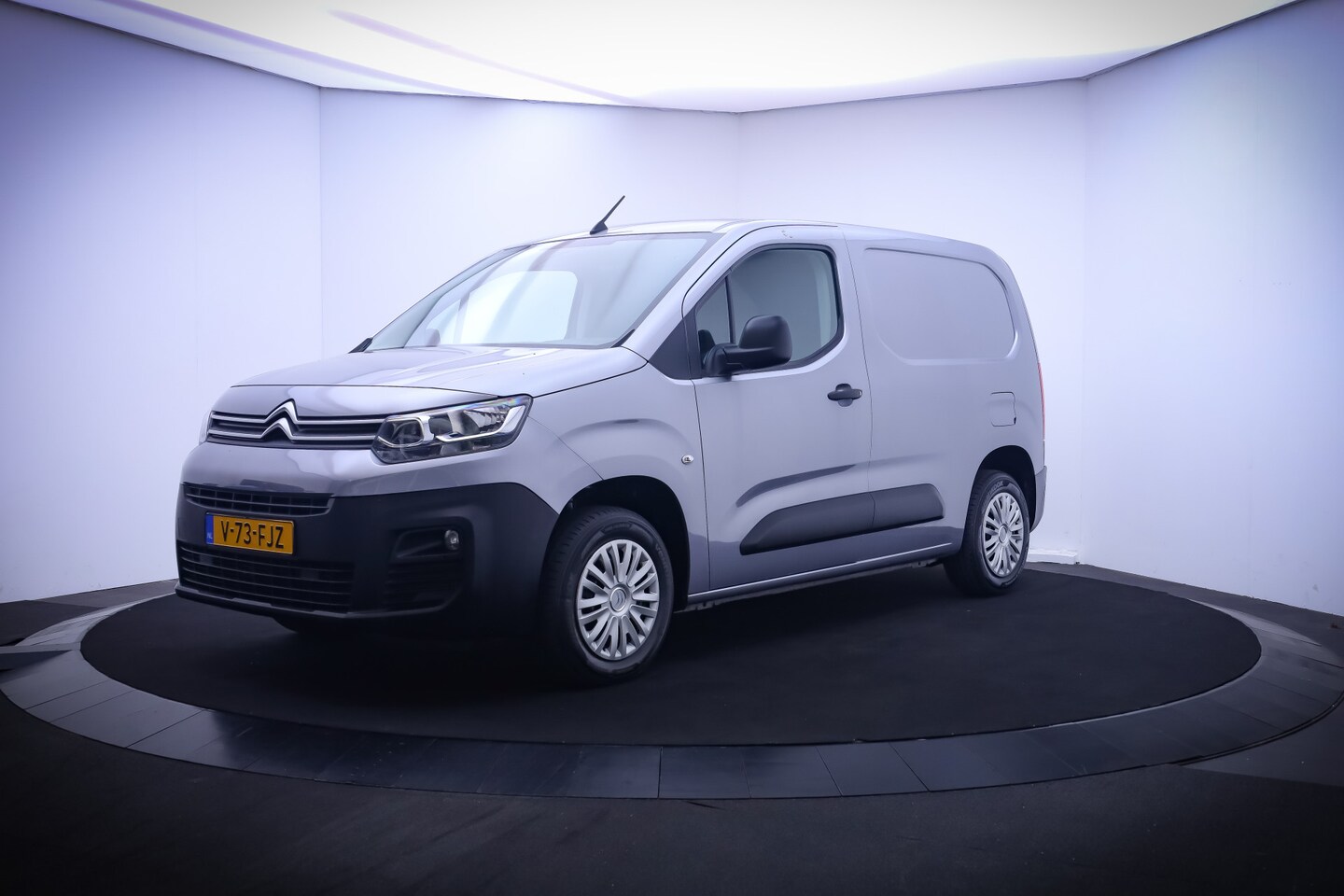 Citroën Berlingo - 1.5 BlueHDI Club 3p. AIRCO/CRUISE/PDC/TREKHAAK - AutoWereld.nl