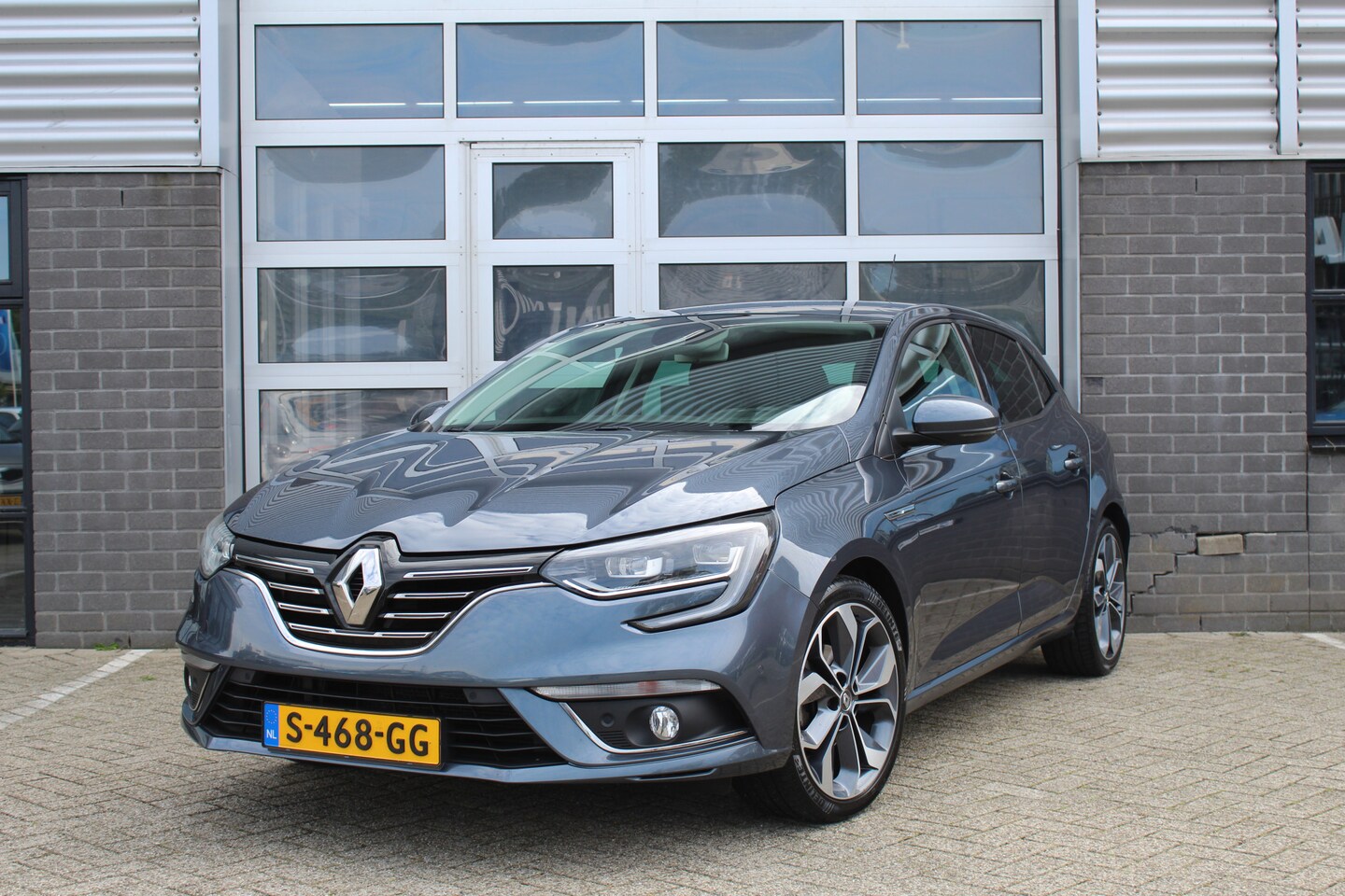 Renault Mégane - 1.2 TCe Intens / HUD / Keyless / Sfeerverlichting - AutoWereld.nl