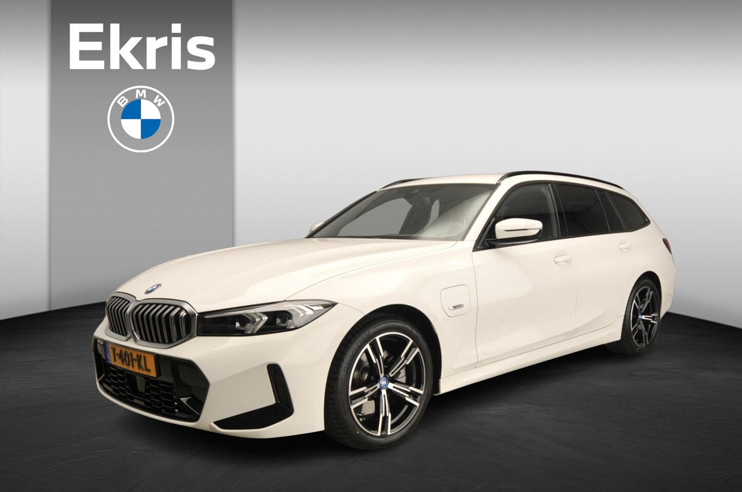 BMW 3-serie Touring - 320e M-Sportpakket / LED / Navigatie / Sportstoelen / Active cruise / DAB / Hifi speakers - AutoWereld.nl