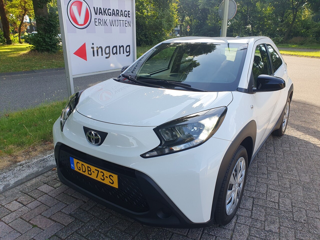 Toyota Aygo X - 1.0 VVT-i MT play 1.0 VVT-i MT play - AutoWereld.nl