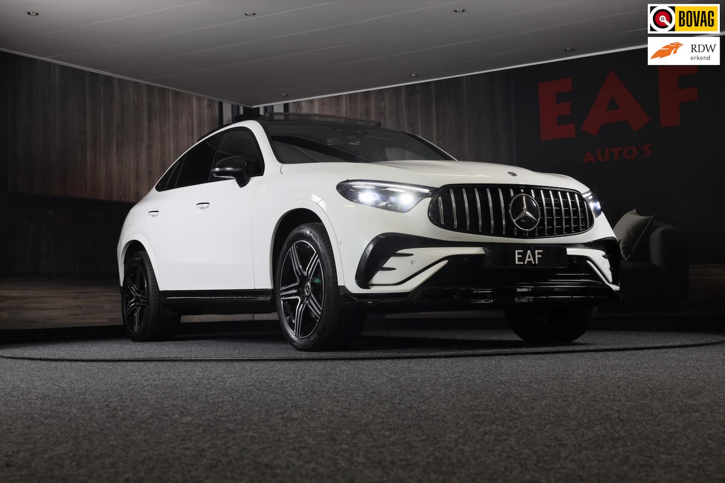 Mercedes-Benz GLC-klasse Coupé - 300e 4MATIC AMG Line / Memory / 360 Camera / Acc / Lane Assist / Dode Hoek / Leder / Trekh - AutoWereld.nl