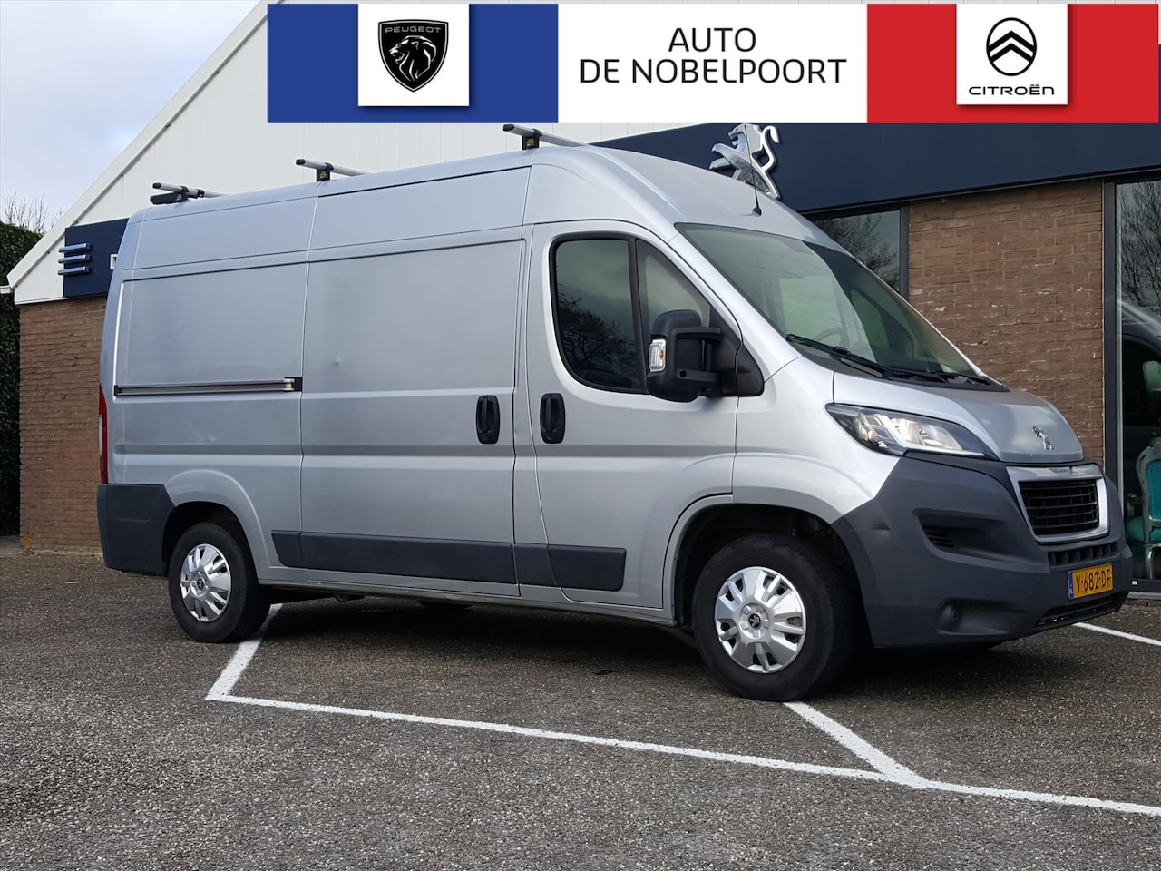 Peugeot Boxer - GB 330 L2H2 PREMIUM 2.0BlueHDi-160PK | NAVIGATIE | TREKHAAK met opstaptrede | 3-ZITS | GER - AutoWereld.nl