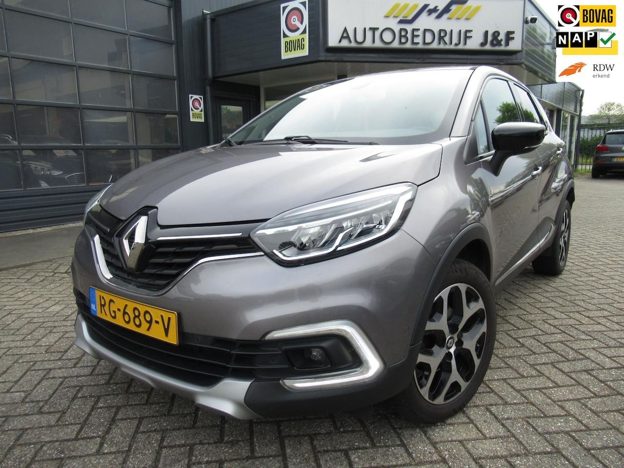 Renault Captur - 1.2 TCe Intens / 1e Eig / PDC 2x / NAV / Camera / LED - AutoWereld.nl